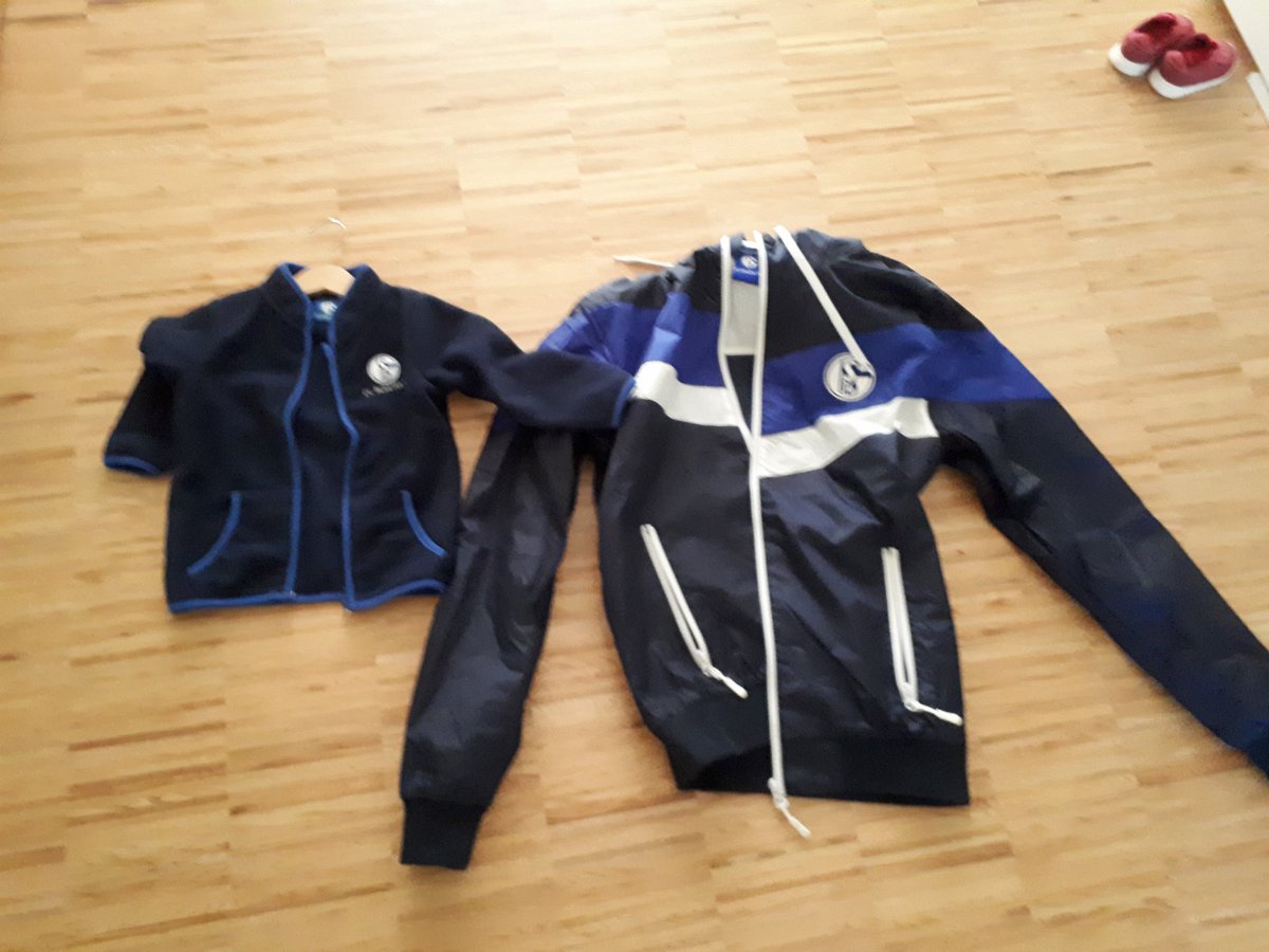 #Papa und #Tochter sind für den #Herbst vorbereitet. Jetzt könnten uns dir Jungs auch die ersten 3 Punkte schenken :-) #schalke