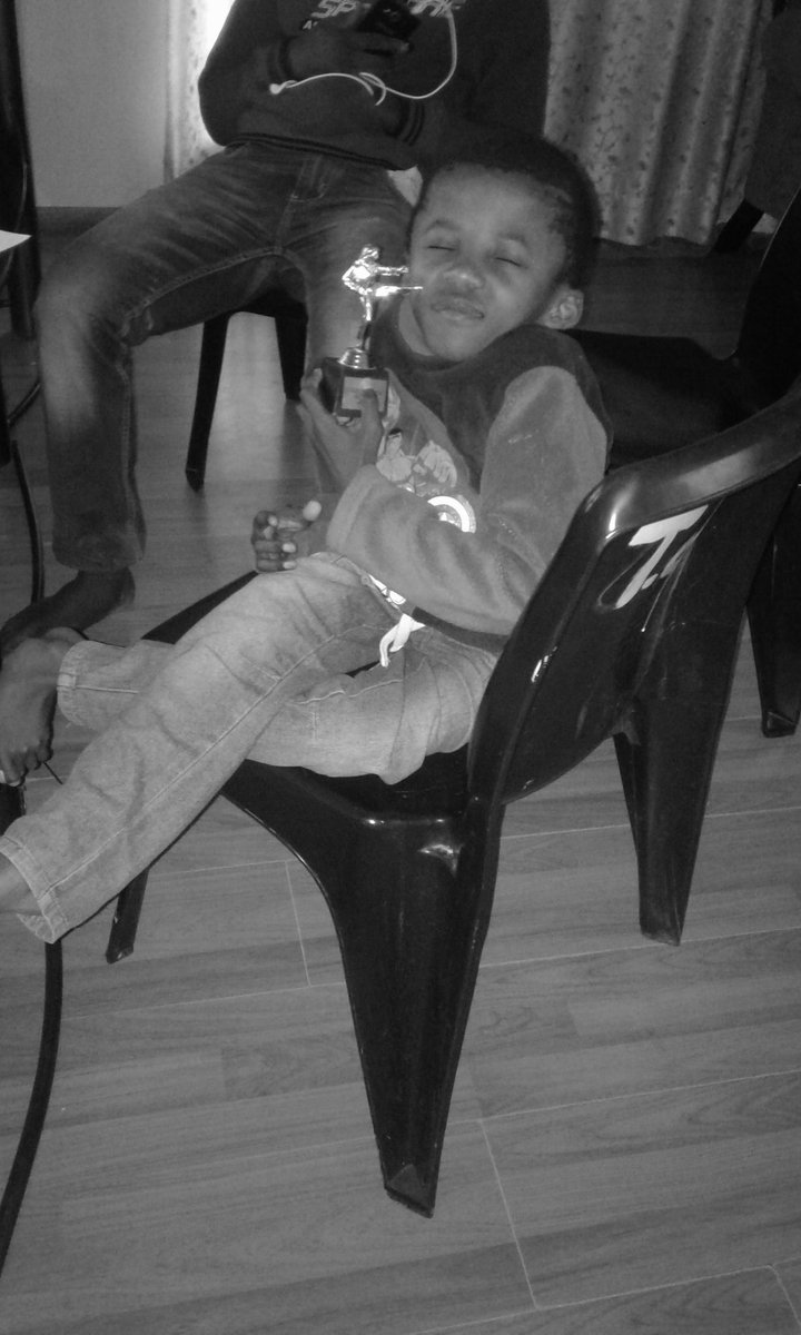 sinothando234's tweet image. Ha sinothando has a trophi of my mom