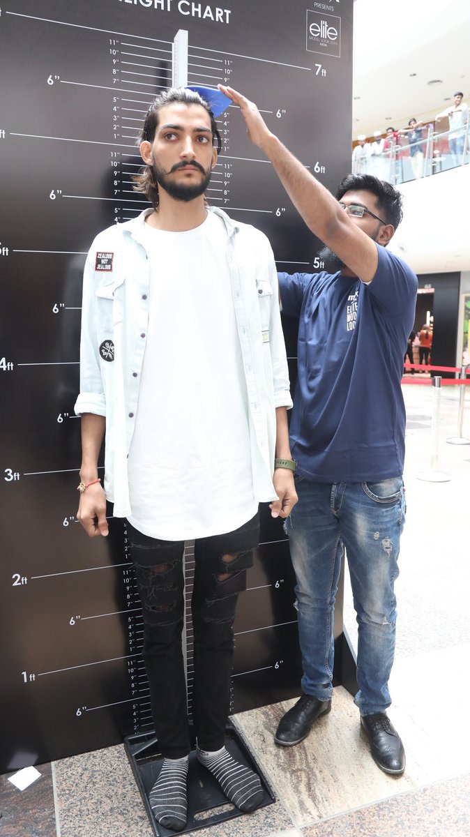 maxfashionindia's tweet photo. Hyderabad’s #EML2018 audition has begun! Aspirants are buzzing to get on stage and show off their skills. Here’s a sneak-peek...
#MaxEliteModelLook #MaxEML2018 #Elitemodellook2018 #EML2018 #EMLIndia #MaxFashionForEML #EliteGirlsDoItBetter #EliteBoysDoItBetter #BeElite https://t.co/BYq2Xl7KYT