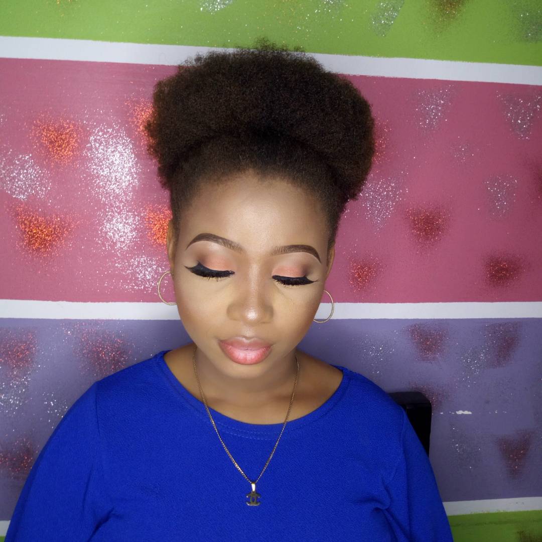 realtemitope's tweet photo. Mild,Glossy,Classy,Sassy. Weekend muse. #teeteesplace #makeup https://t.co/1Ulzcc9cIY