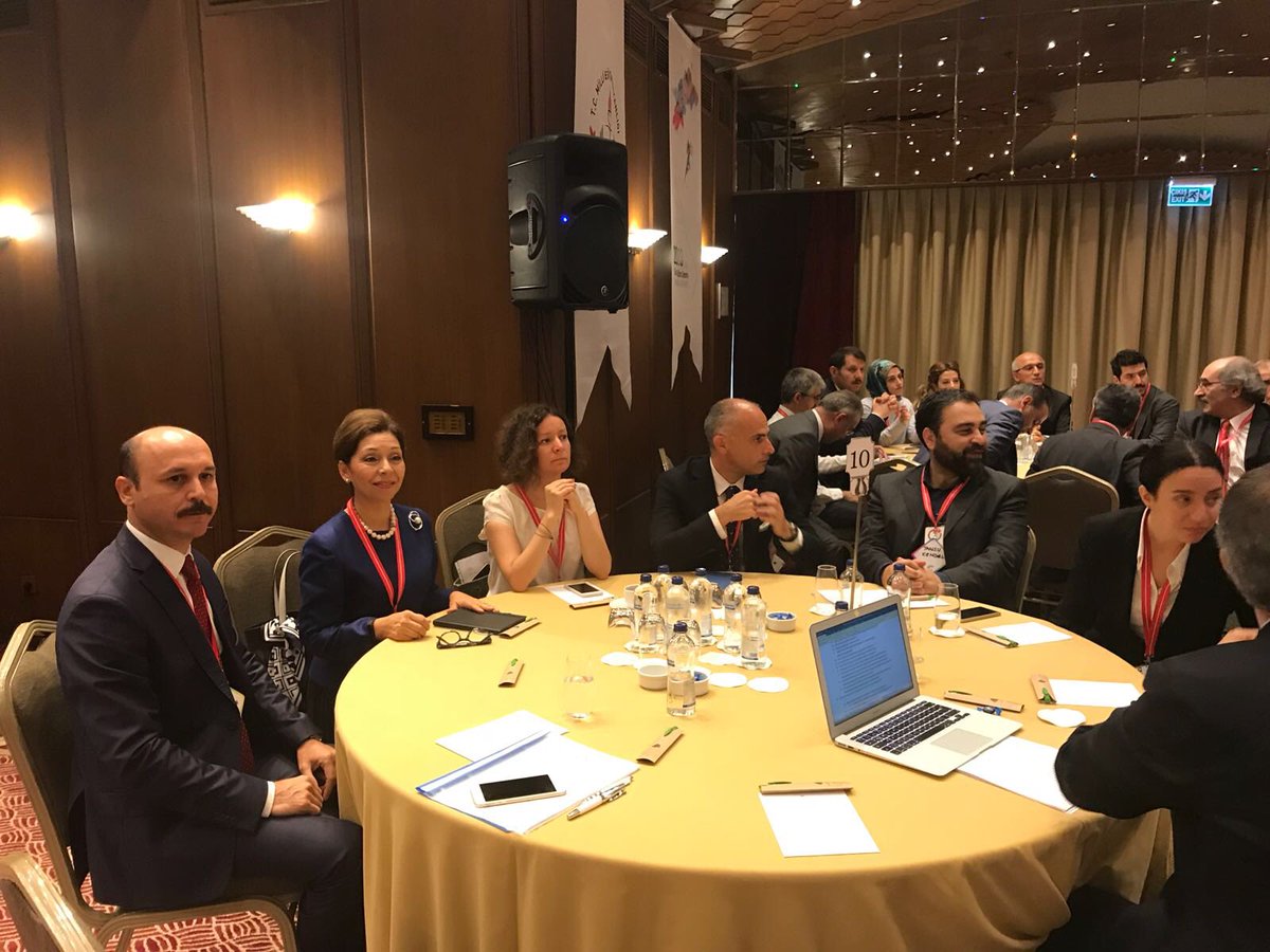 TalipGeylan06's tweet photo. 2023’E DOĞRU TÜRK EĞİTİM SİSTEMİ BULMA KONFERANSI’nda eğitimin paydaşlarıyla biraradayız. Eğitimin ve eğitim çalışanlarının beklenti ve taleplerinin tercümanı olmaya devam ediyoruz.
Bu demokratik ve paylaşımcı tutumundan ötürü MEB’e teşekkür ediyoruz.
#Eğitim2023
@ziyaselcuk https://t.co/mFdcKFLofs