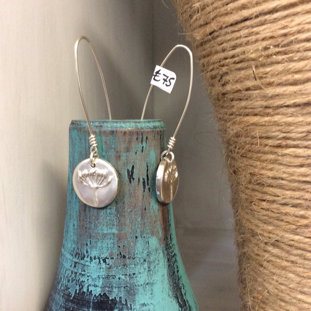 PhoenixScilly's tweet image. How gorgeous are these Agapanthus silver earrings? Lucy also makes bracelets and necklaces in this range. #scilly #silverjewelry