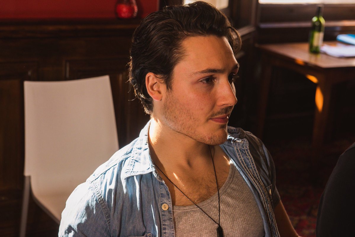 You’ve got 3 hours to sort yourself a ticket for FOUR PLAY <a href="/OldJointStock/">Old Joint Stock Pub & Theatre</a> 2.30pm start - all other performances are sold out. Come spend some time with Michael- EVERYBODY LOVES MICHAEL 😉✨🏳️‍🌈✨