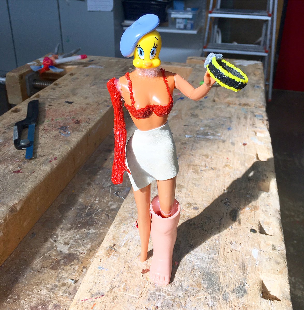 ExploringSenses's tweet image. Cool #toyhack made by watchmaker supreme @avaruusapina12 at #värkkäilyfestari @villaarttu Maker Faire.