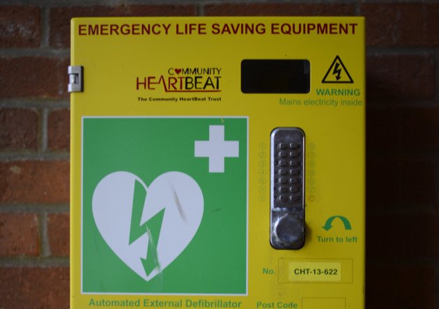 EastSussexFRS's tweet photo. It's #InternationalFirstAidDay!
Community #defibrilators help save lives! Do you know where your nearest one is? Click here to find out: https://t.co/MMhDLbdiHZ
#30days30waysUK #beprepared #day8 https://t.co/HQKN3NznMo