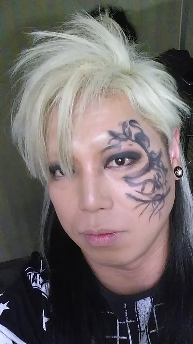 VENtheDRUMER's tweet photo. 今日はcrossdevils！
もうすぐ出番です♪ https://t.co/sgC9WQfxKQ