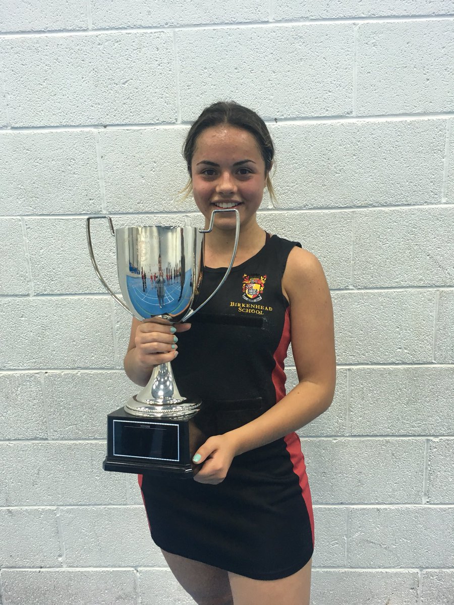 OldBirkonianSoc's tweet photo. Fantastic morning of sport with great efforts from @BirkenheadSport winning both the netball 30-17 and the hockey 4-3. Let’s see if the OBs can turn it around this afternoon for the rugby and lacrosse. See you at Noctorum at 2.30pm #obweekend https://t.co/8h7Nn8E7Ar