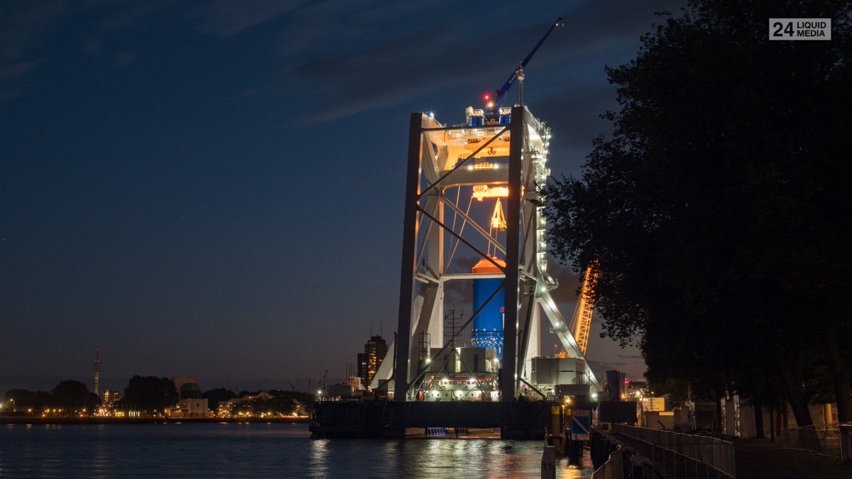 Wereldhavendagen2018 #parkkade <a href="/Wereldhavendgn/">Wereldhavendagen Rotterdam</a> <a href="/RdamFestivals/">Rotterdam Festivals</a> #wereldhavendagen2018 <a href="/HavenRotterdam/">Havenbedrijf R'dam</a> <a href="/HavenNieuwsRTM/">🄷🄰🅅🄴🄽🄵🄾🅃🄾🅂.🄽🄻</a> #photography #Havenstad #Rotterdam #WHD2018