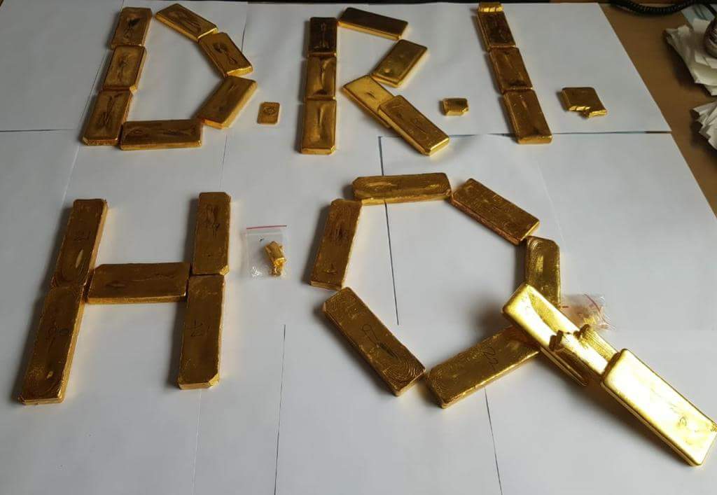 IRS_GJ's tweet photo. DRI's fight against gold smuggling continues unabated. DRI seized 35.175 kg smuggled gold in Delhi along with sale proceeds of smuggled gold of INR 3.25 crore. Total seizure value is INR 14.10 crore ($1.9 mill). One person arrested. 
#DRI #DRIIndia #CGST #IndianCustoms #CBIC https://t.co/yRsXBe0eiq