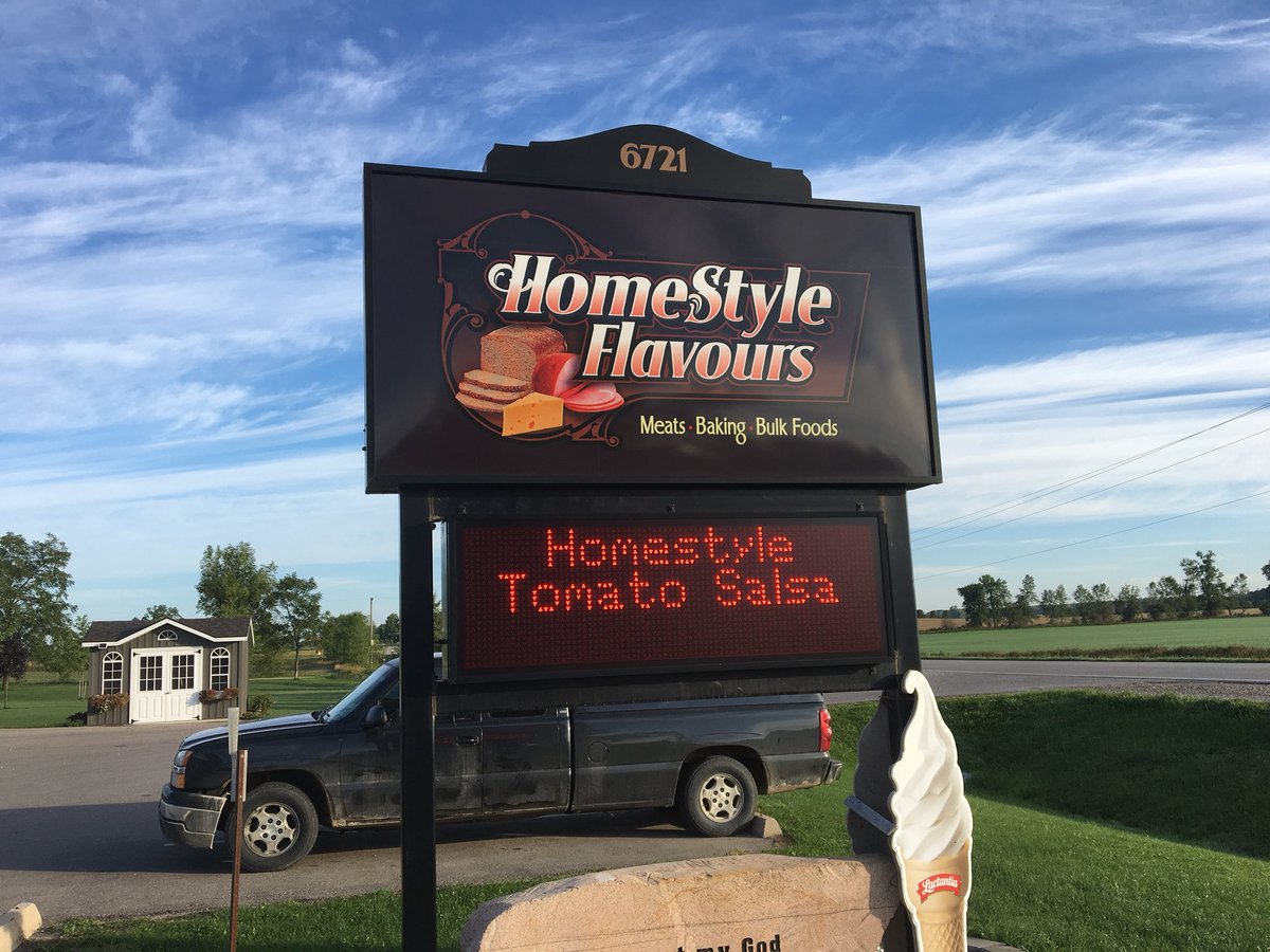 Homestyle Flavours’ pumpkin buns just got a little bit better! They’ll have some fresh Harwill Farms pie pumpkins in them!