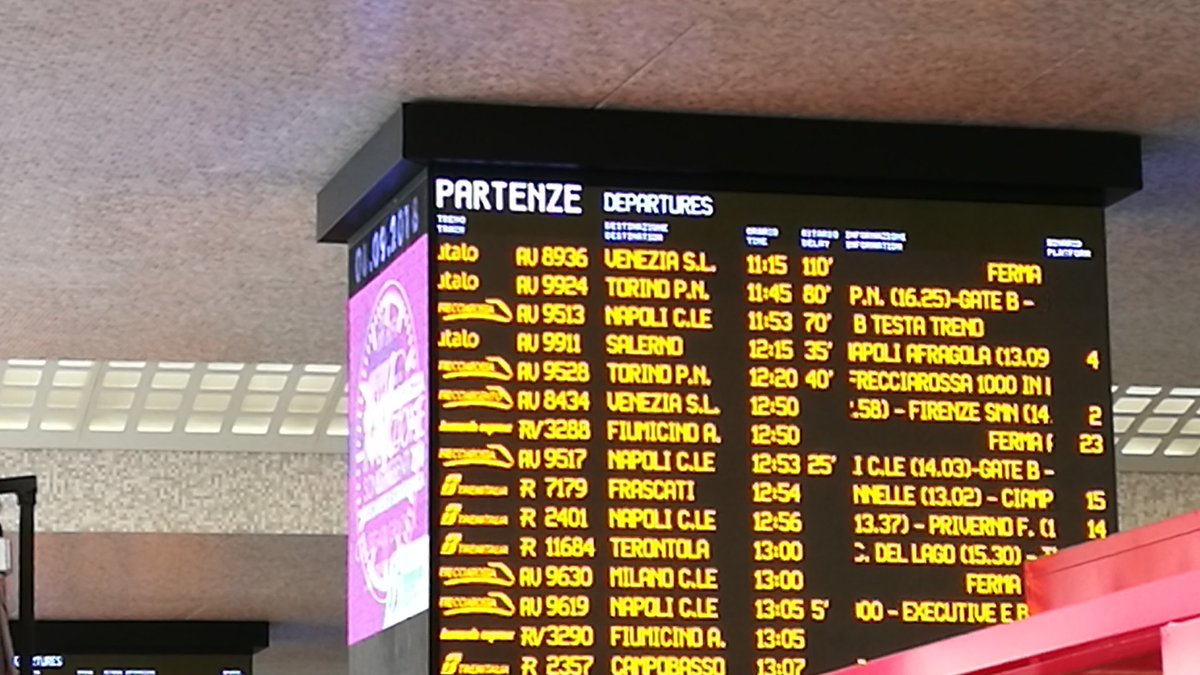 #italo treno per Venezia delle 11.15 con 110 min di ritardo per guasto alla linea. Però freccia Trenitalia per la stessa destinazione delle 12.50, cioè 1h e mezza dopo, parte in orario. Forse i clienti non sono tutti uguali. Congrats!
