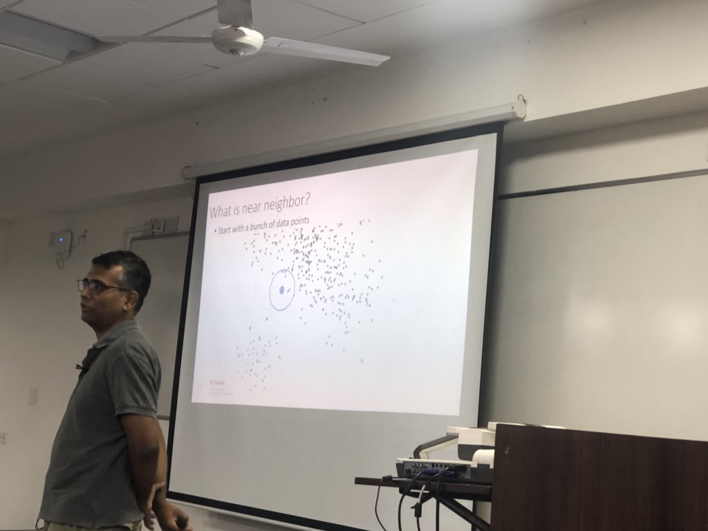 nipun_batra's tweet image. Prof Anirban Dasgupta from IITGN talking about nearest neighbors at @PyDataGN
