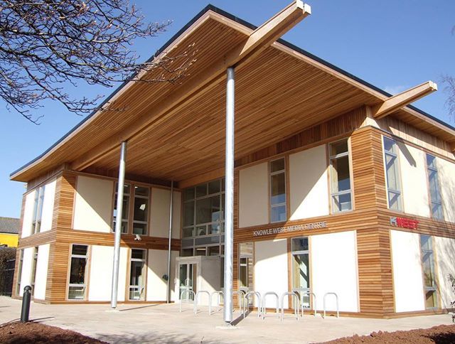 Well well! It’s 10 yrs since completing the wonderful <a href="/knowlewestmedia/">Knowle West Media Centre (KWMC)</a> centre. Clad in #preFAB #strawbale by <a href="/ModCellTweet/">ModCell</a> it looks just as great today. We’re delighted that the collaboration continues with the @WeCanMake_ #affordablehousing project  <a href="/N/">N</a>… bit.ly/2MbTimu