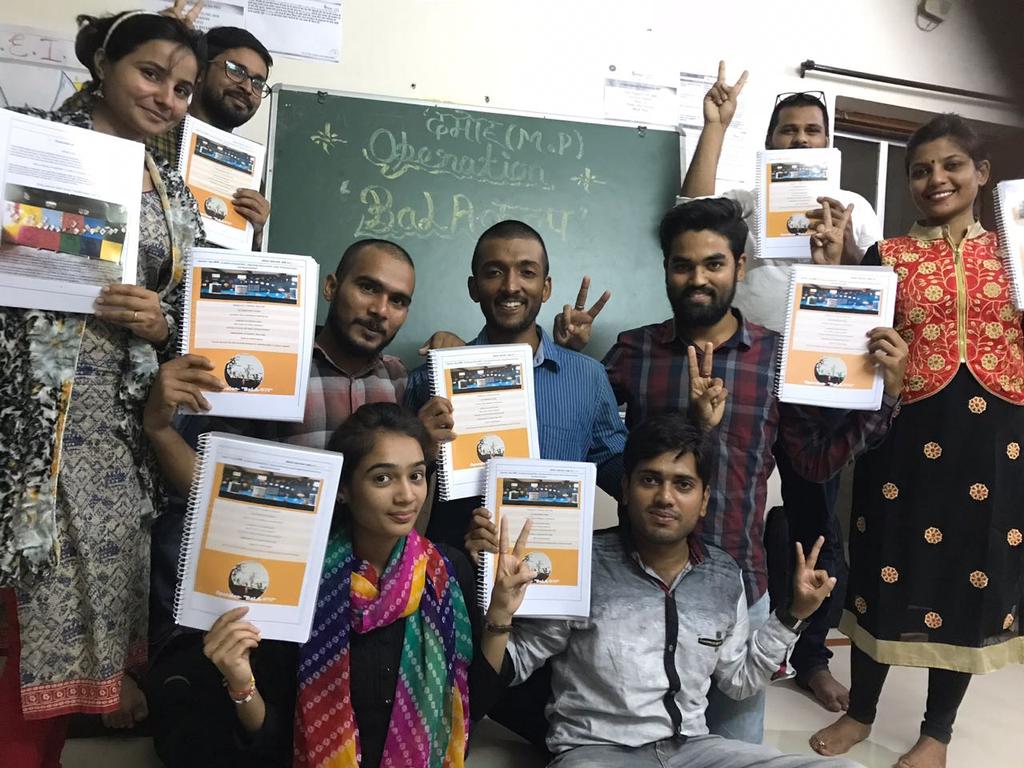Manmohan4Peace's tweet photo. #DM #Damoh takes lead in using #BuildingAsLearningAid 2 create conducive learning environment in all schools by designing a concept & manual with team @PiramalFdn.
Orientation & Co-creation happened in a workshop yesterday with 200+ officials. @NITIAayog @HRDMinistry @MP_MyGov https://t.co/oYELw5NbzF