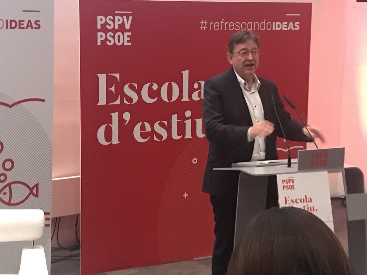 kayaya19's tweet photo. .@ximopuig “no vivíamos mejor contra el PP , vivimos mejor ahora xq estamos haciendo acciones tanto a nivel autonómico como estatal” #RefrescandoIdeas #RefrescantIdees @SocialistesVal https://t.co/b2txnhim0Z