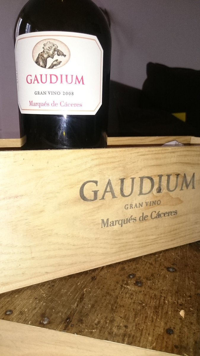 VinoTeam tweet media