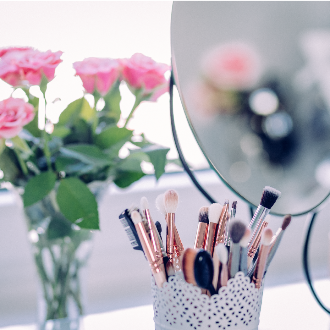 RoseandCompany's tweet photo. Happy weekend beauties! We have a 3 for 2 deal on all Rose &amp; Co Bathing this month! A fab time to stock up on bath melts. Visit our website to shop! https://t.co/lKLoduqHW7