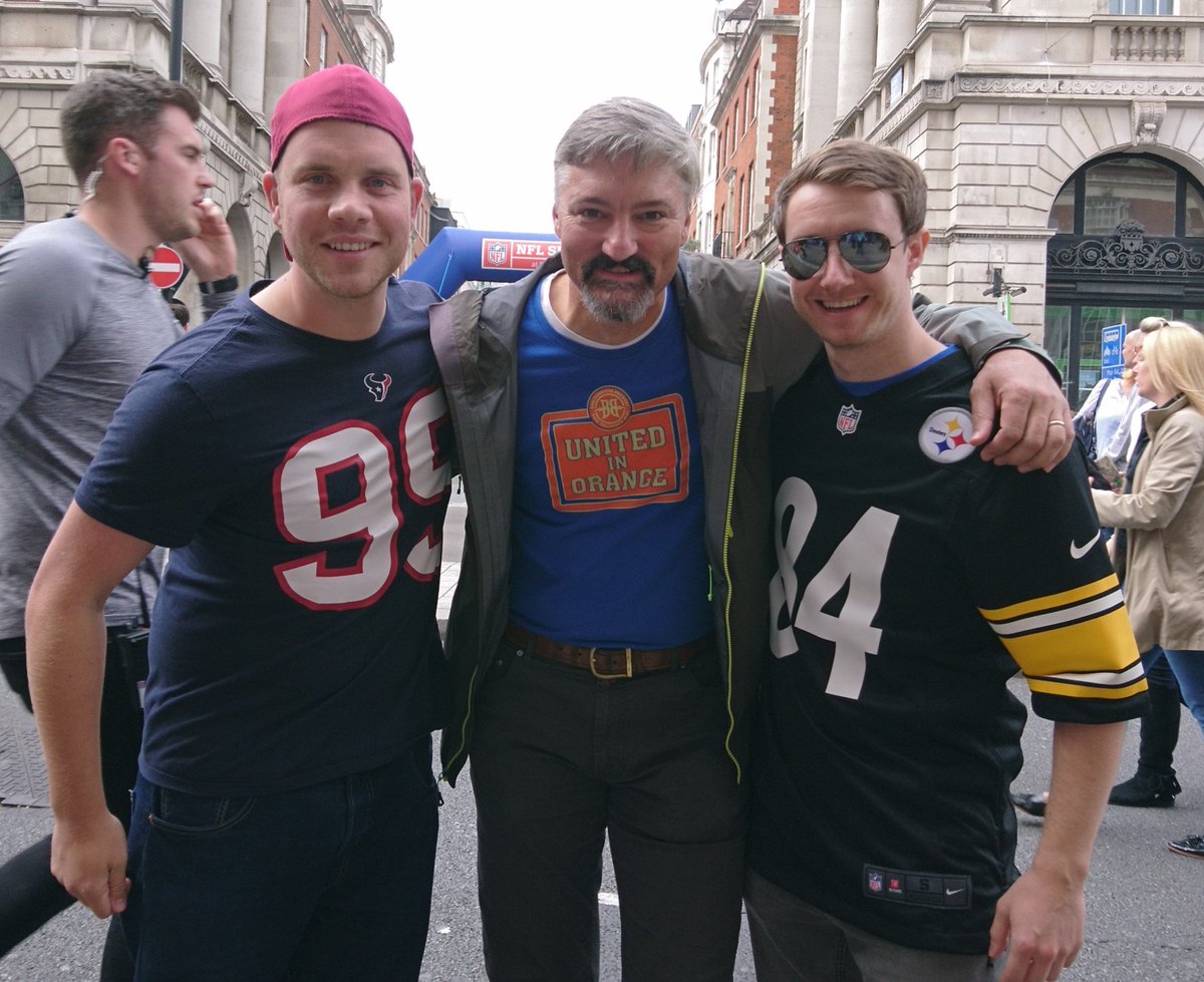 Me &amp; <a href="/JackRTompkins/">Jack Tompkins</a> Getting ready to see <a href="/DanHanzus/">Dan Hanzus</a> <a href="/greggrosenthal/">Gregg Rosenthal</a> <a href="/MarcSesslerNFL/">MarcSesslerNFL</a> @TamposiNFL <a href="/ChrisWesseling/">Chris Wesseling</a> &amp; <a href="/AroundTheNFL/">Around The NFL</a> Crew and who do we meet... MR.F HIMSELF <a href="/MikeFlaim1/">Mike Flaim</a>!!!