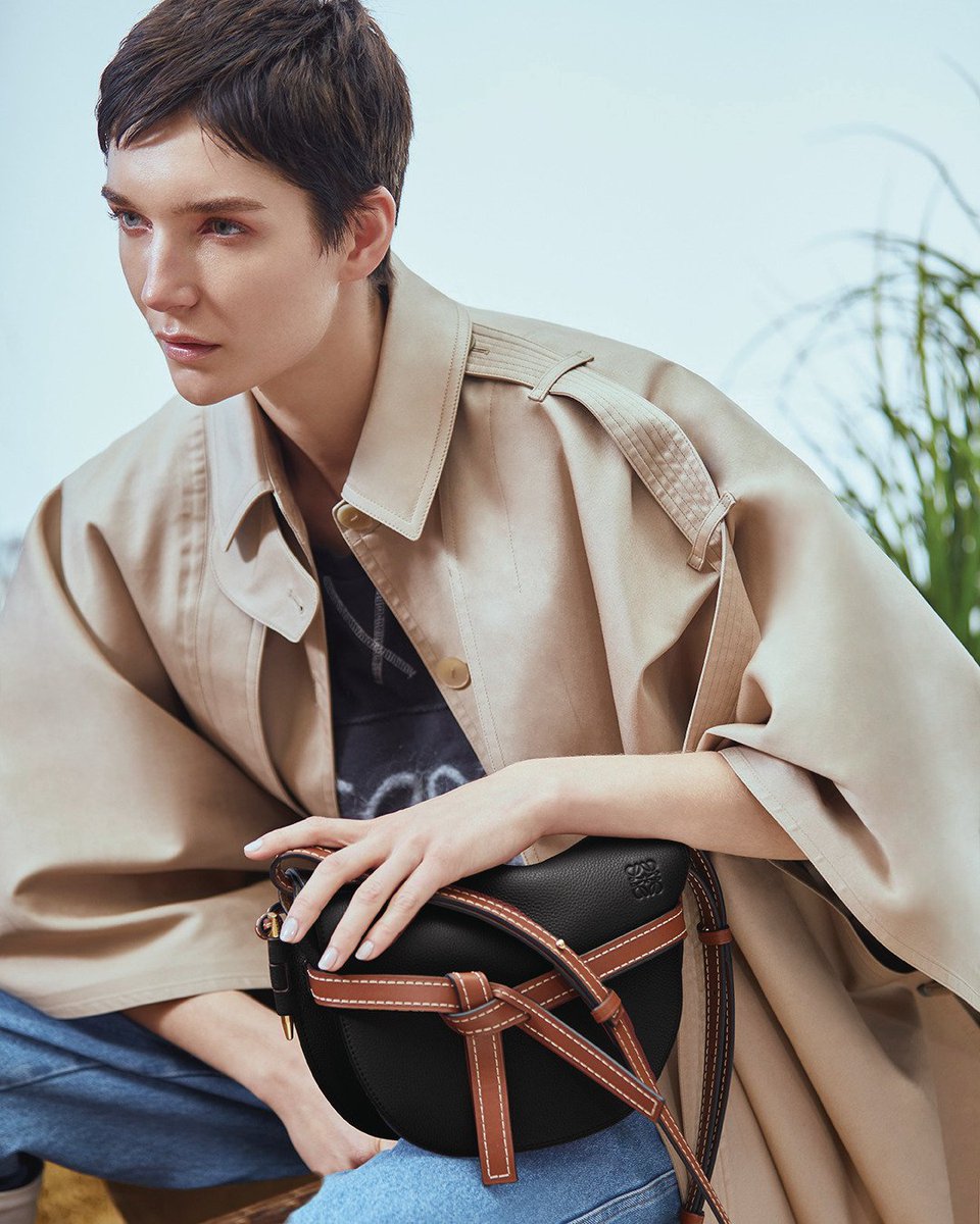 LoeweOfficial's tweet photo. #LOEWE’s new #MiniGate bag now available at @saks
Photo courtesy of Saks https://t.co/PWFQKW44Mx