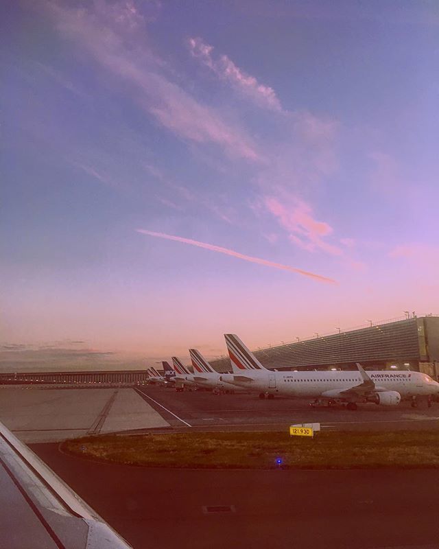 Abde2rahman's tweet photo. #tired #paris #voyagevoyage #travel #airport #airpark #wanderlust #maroc #morocco #iloveairports https://t.co/XqEHGmC1xS https://t.co/7JjiD6z7ao