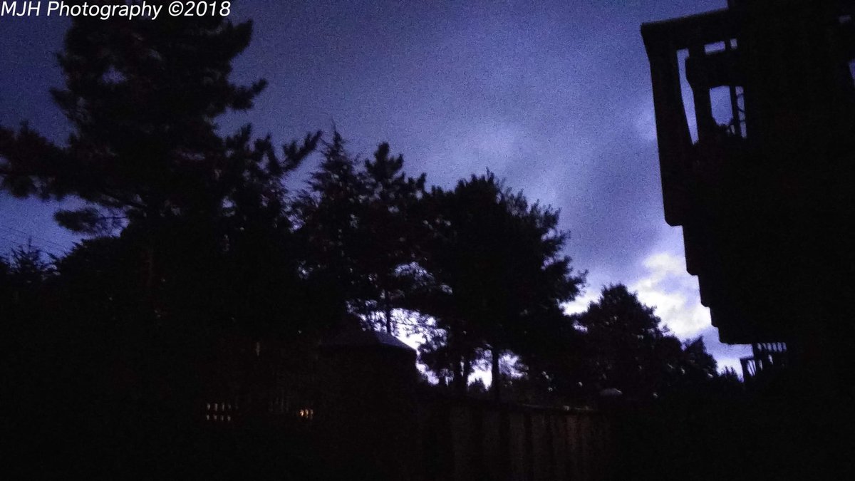 markperdue41's tweet photo. Lightning 9/7/18 https://t.co/Za7kdmhJLE