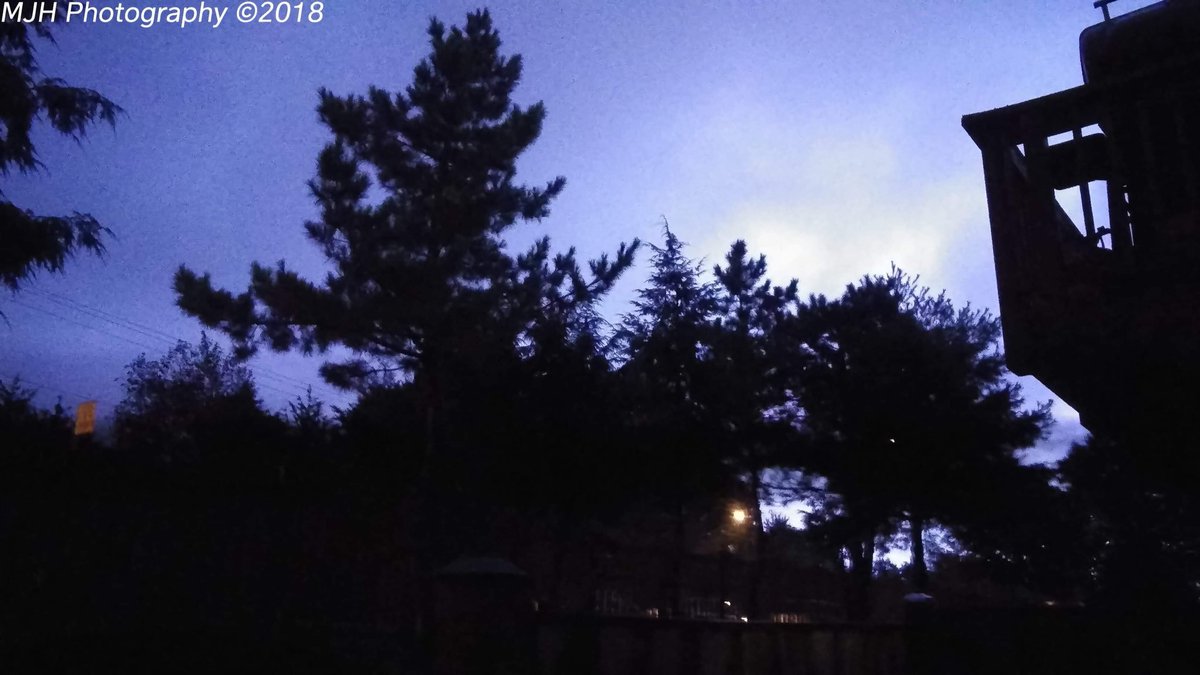 markperdue41's tweet photo. Lightning 9/7/18 https://t.co/Za7kdmhJLE