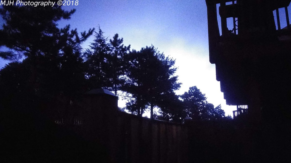 markperdue41's tweet photo. Lightning 9/7/18 https://t.co/Za7kdmhJLE