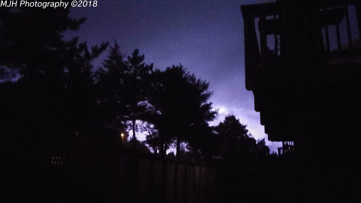 markperdue41's tweet photo. Lightning 9/7/18 https://t.co/vTyeu3CbAO