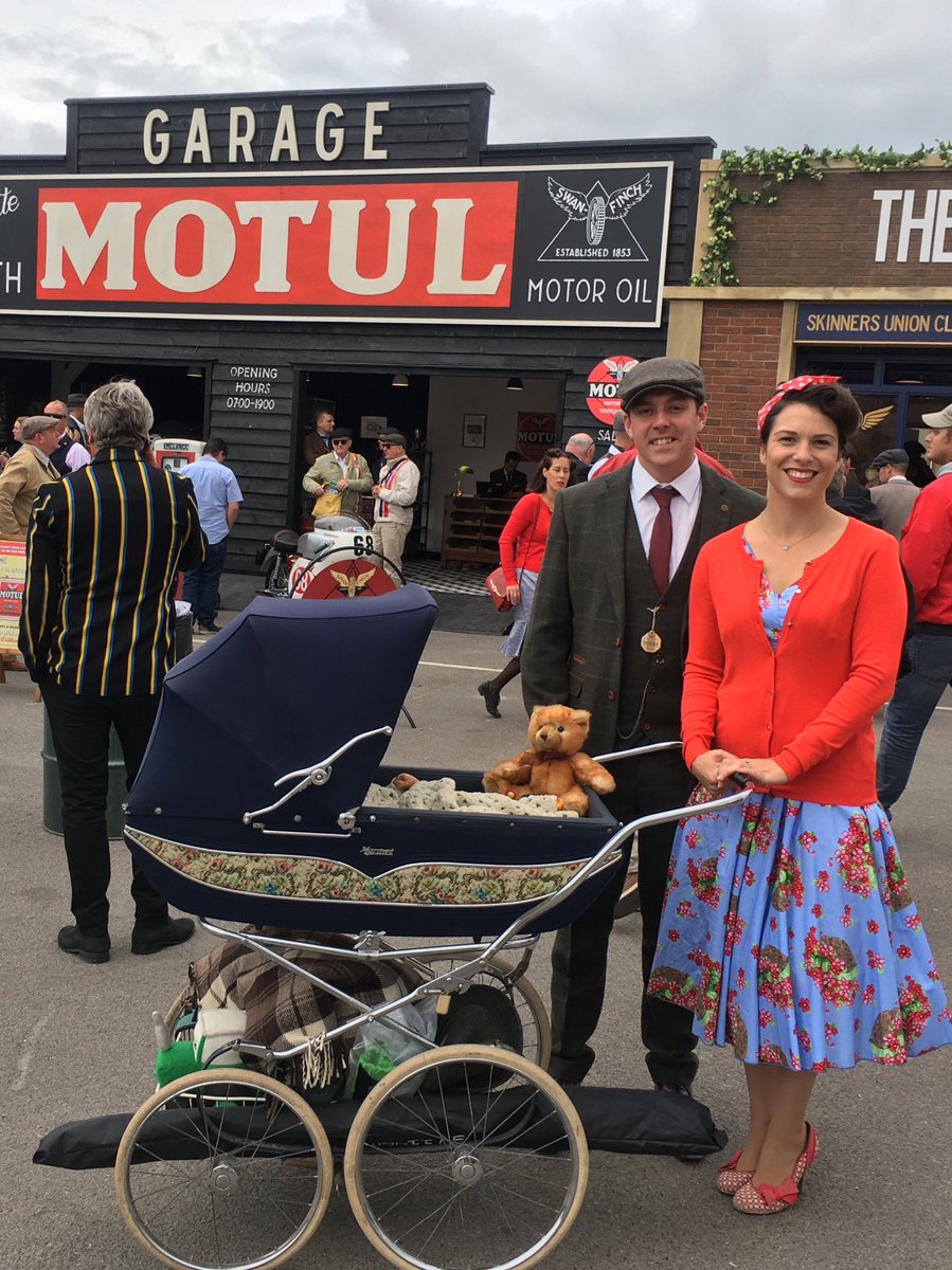 Quick pitstop for an oil change and tyre pressure check ⁦<a href="/Motul_uk/">MOTUL UK</a>⁩ Ted still asleep through the tremendous noise ⁦<a href="/goodwoodrevival/">Goodwood Revival</a>⁩ #goodwoodstyle #GoodwoodRevival #goodwoodrevival2018