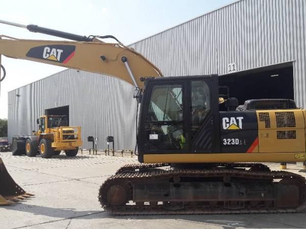 ExportSeller's tweet photo. Caterpillar 323D2L For Sale 

More info on --> https://t.co/QbnW3tuS1e https://t.co/sPyXbNRqJ6