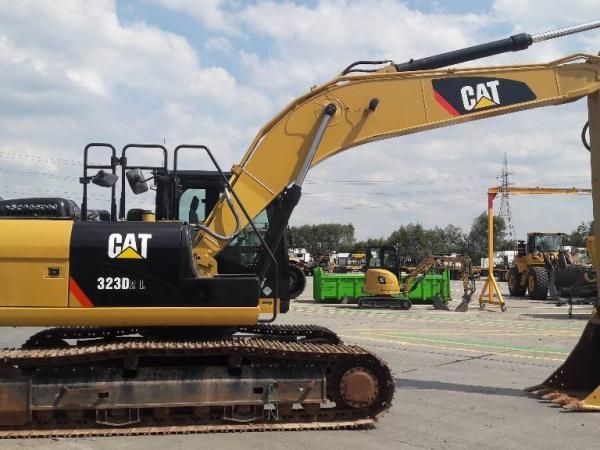 ExportSeller's tweet photo. Caterpillar 323D2L For Sale 

More info on --> https://t.co/QbnW3tuS1e https://t.co/sPyXbNRqJ6