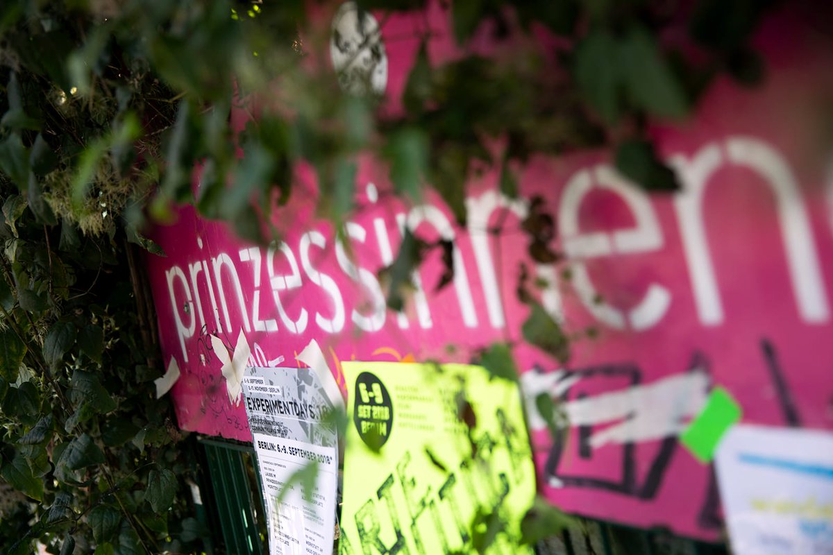 BerlinMeetings's tweet photo. Auf der Alternativ-Tour durch #Berlin stehen urbane Gärten und klimafreundliche Konzepte für #eventprofs auf dem Programm. @prinzessgarten #MEETandCHANGE Mehr zum #contemporaryweekend: https://t.co/VhEdfu4JkD https://t.co/EngYAyyilq