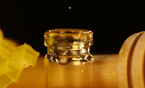 PhysicsWorld's tweet photo. New printer made by researchers @Harvard  can use honey or liquid metal as ink https://t.co/AKpLEL6E8W https://t.co/iP4u3HjV9E