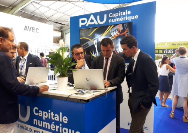 spthd's tweet image. En direct du hall Ossau à la ⁦@FoiredePau⁩... tout sur la fibre optique avec @spthd ⁦@AxioneOfficiel⁩