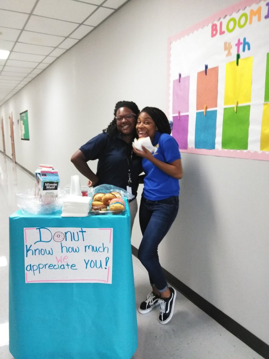 judarrah's tweet photo. We love our teachers. What do you give teachers that work hard all week to meet a deadline? Donuts!!!  #allin4aldine #AldineELA #AWJones https://t.co/lKbF5C8b54