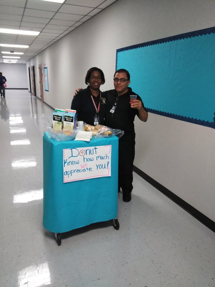 judarrah's tweet photo. We love our teachers. What do you give teachers that work hard all week to meet a deadline? Donuts!!!  #allin4aldine #AldineELA #AWJones https://t.co/lKbF5C8b54