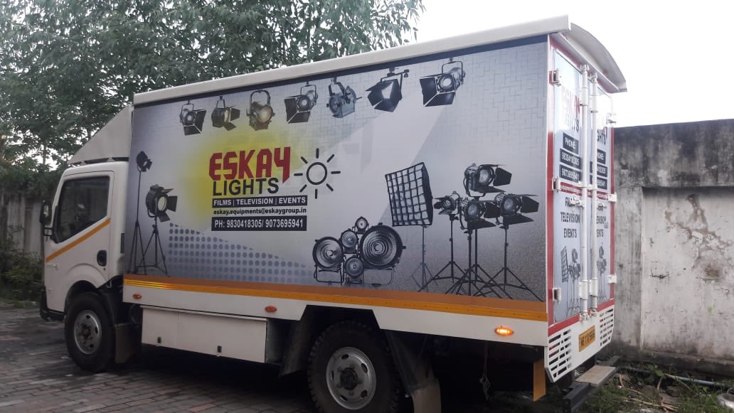 Himanshukol's tweet photo. Eskay Lights 🤗 #eskaylights ! 
#LightVan , A small step towards a organised infrastructure for filmmaking  👍🙏 https://t.co/i3HqDeiX1B