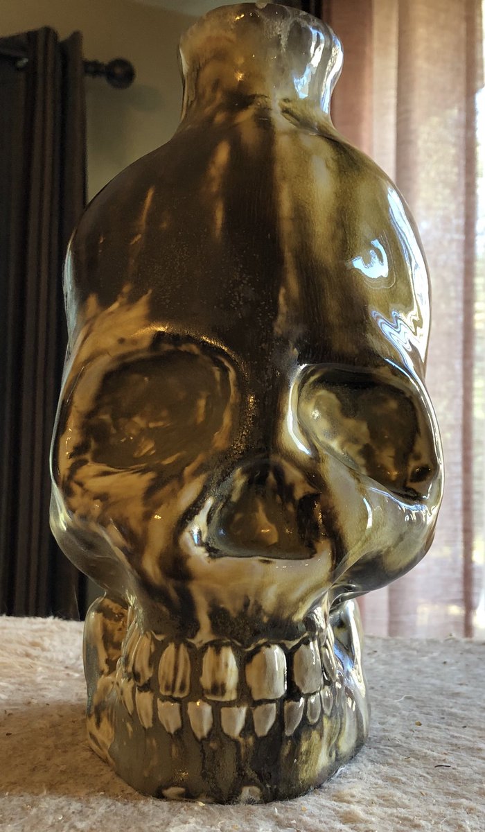 AlesOfTheDead's tweet photo. @Andystani beautiful skull jug that just HAD to come home with me. https://t.co/OPvQBxinAI