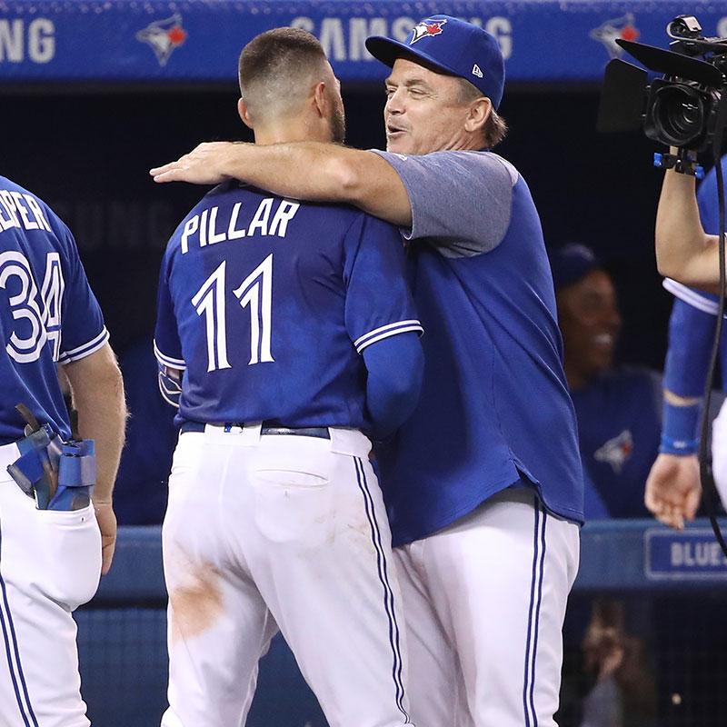 BlueJays's tweet image. Good morning, #BlueJays fans. 

We hope you enjoyed last night as much as @KPILLAR4 and the boys did!

atmlb.com/2CuhgKe @BudweiserCanada