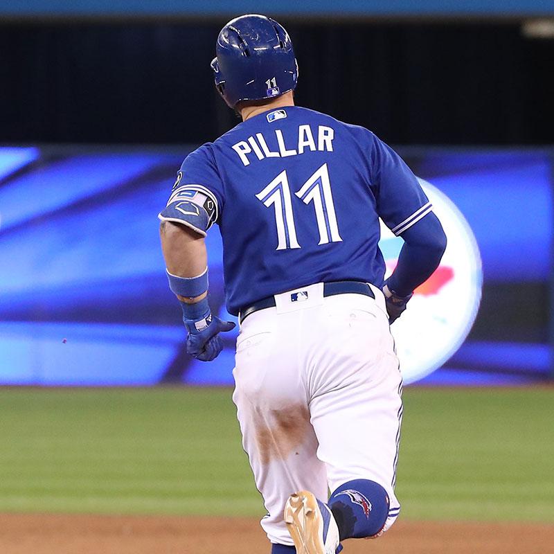 BlueJays's tweet image. Good morning, #BlueJays fans. 

We hope you enjoyed last night as much as @KPILLAR4 and the boys did!

atmlb.com/2CuhgKe @BudweiserCanada