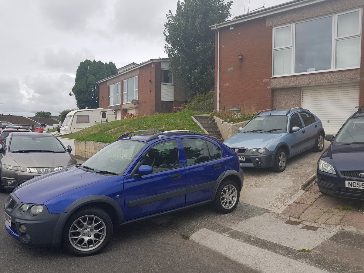 mgrswoc's tweet photo. Michelle &amp; Jonathan's cars together.

#mgrswoc #admins #rover #roverstreetwise #carfriends #carfamily https://t.co/u8KhzXtwPo