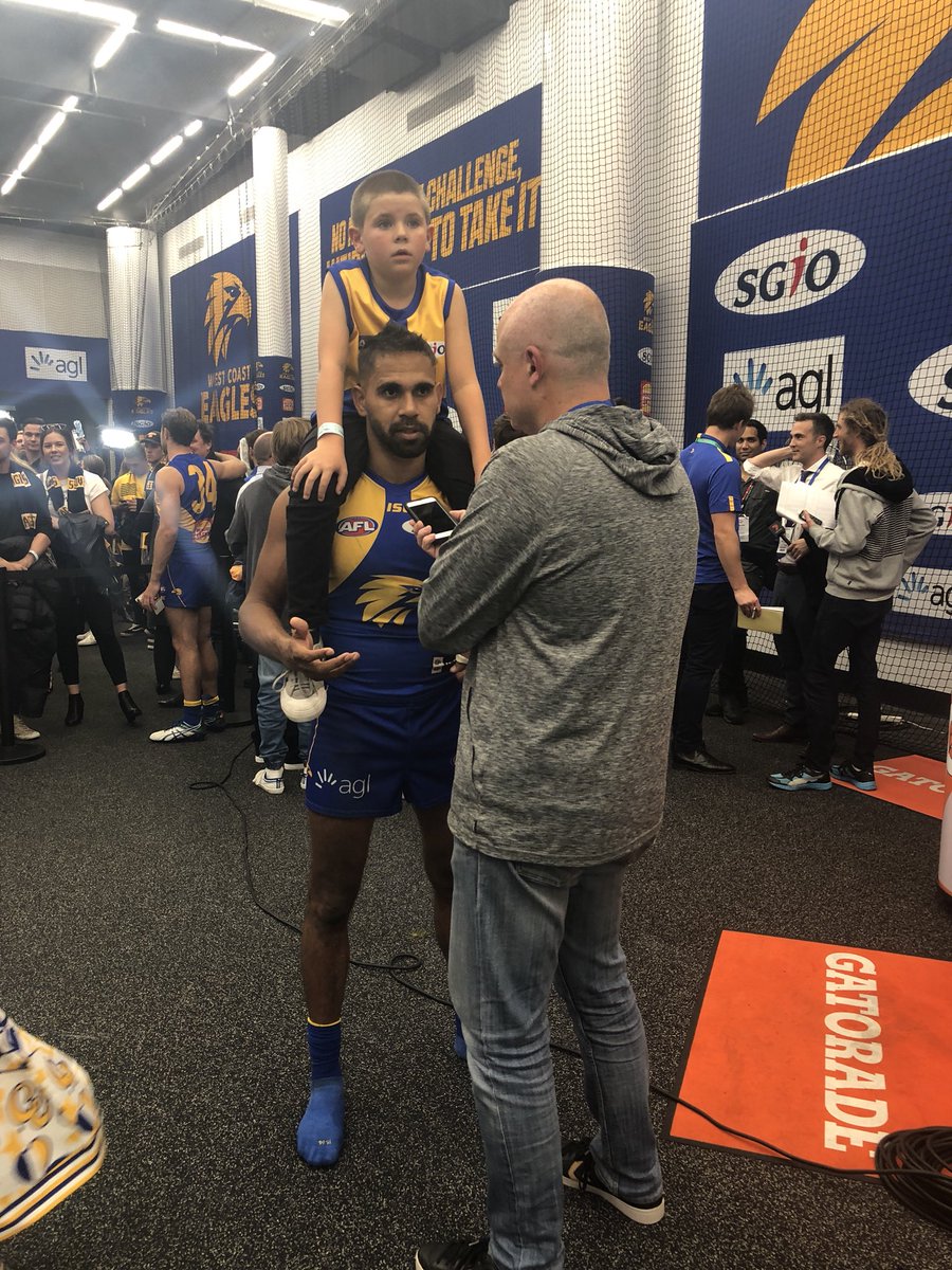 WestCoastEagles's tweet photo. How all postgame interviews should look. https://t.co/WRhWj8doGr