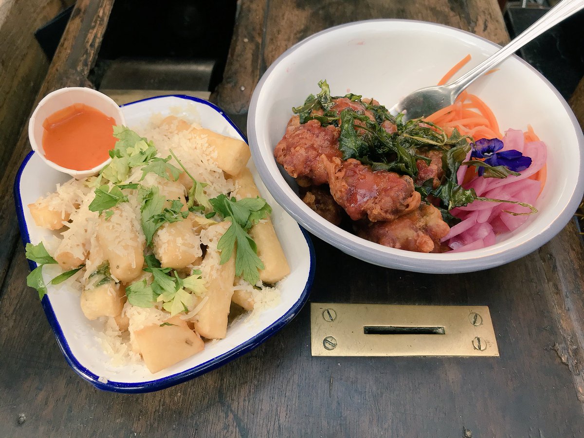 altrinchammkt's tweet photo. D E L I C I O U S 
Popcorn mussels by @SavagesMussels &amp; panelle fries by @LittleOrangeCo really do make a fab lunch combo! Both of these talented foodie stalls can be found here till 4pm today and from 10am-4pm tomorrow! https://t.co/qKErA6uytG