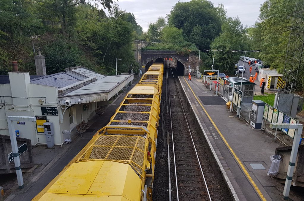 brighton_line's tweet image. Team Orange are working across the #BrightonMainLine today - at #Balcombe the high output ballast cleaner is in full swing @NetworkRailSE