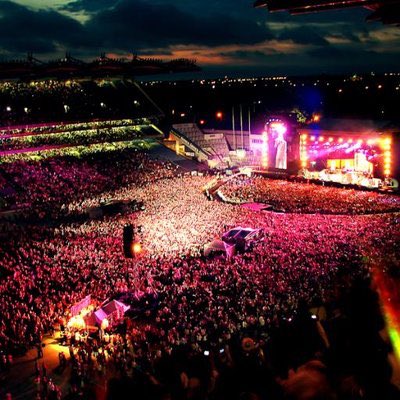 polls4teens's tweet image. Also can I just say how proud I am of all the Directioners who stayed and continued supporting all the boys equally! As Louis would say... we’re absolute legends! 
Love you guys! xxx 
And I promise that I’ll always be here! :) 

#1000DaysWithout1D