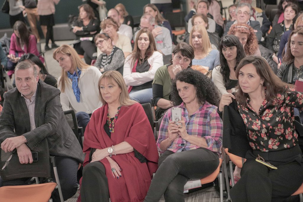 Jornada de diálogo en <a href="/LaSiglo21/">Universidad Siglo 21</a> sobre Mediación comunitaria y justicia juvenil restaurativa. Encuentro que abre proyectos conjuntos y acciones de impacto social @RectoraSiglo21 @LauraRossso @jusgobar @MinJusyDDHHCBA <a href="/RaquelMunt/">Raquel Munt</a>