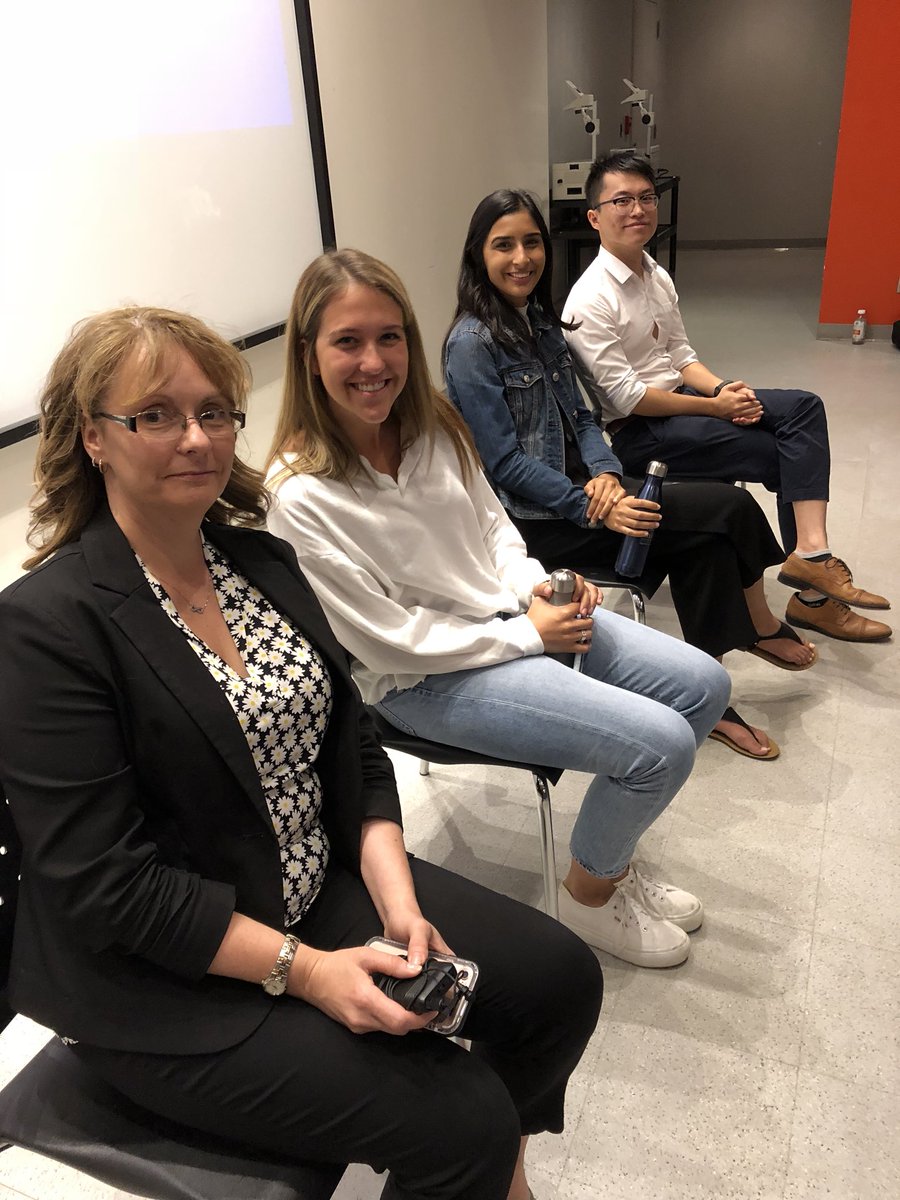 katerowb's tweet photo. Advice for the #QueensCommerce #Classof2022 from this incredible panel that I had the pleasure of moderating:
-be open-minded
-don’t be afraid to slow down
-learn to appreciate your failures in addition to celebrating your successes
-go to class
#OWeek #CEO #ComSoc https://t.co/2EERHf0GEA