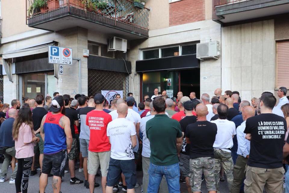 INAUGURAZIONE DI AVALON !!
Un successo per la città di Legnano: più 250 persone presenti per dare un augurio alla nascente comunità legnanese di Lealtà Azione; un ringraziamento alla cittadinanza, ai consiglieri e agli assessori presenti e ovviamente a tutti i nostri fratelli !!