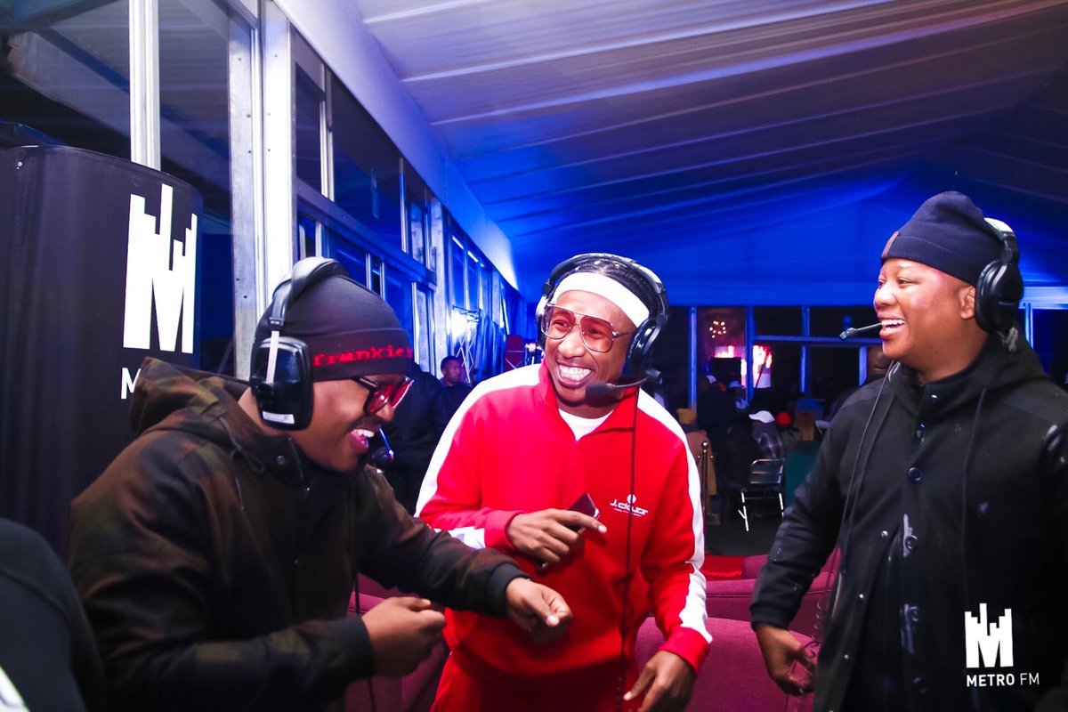 METROFMSA's tweet image. When G.O.A.Ts get together 
#SpringJumpOffCookout