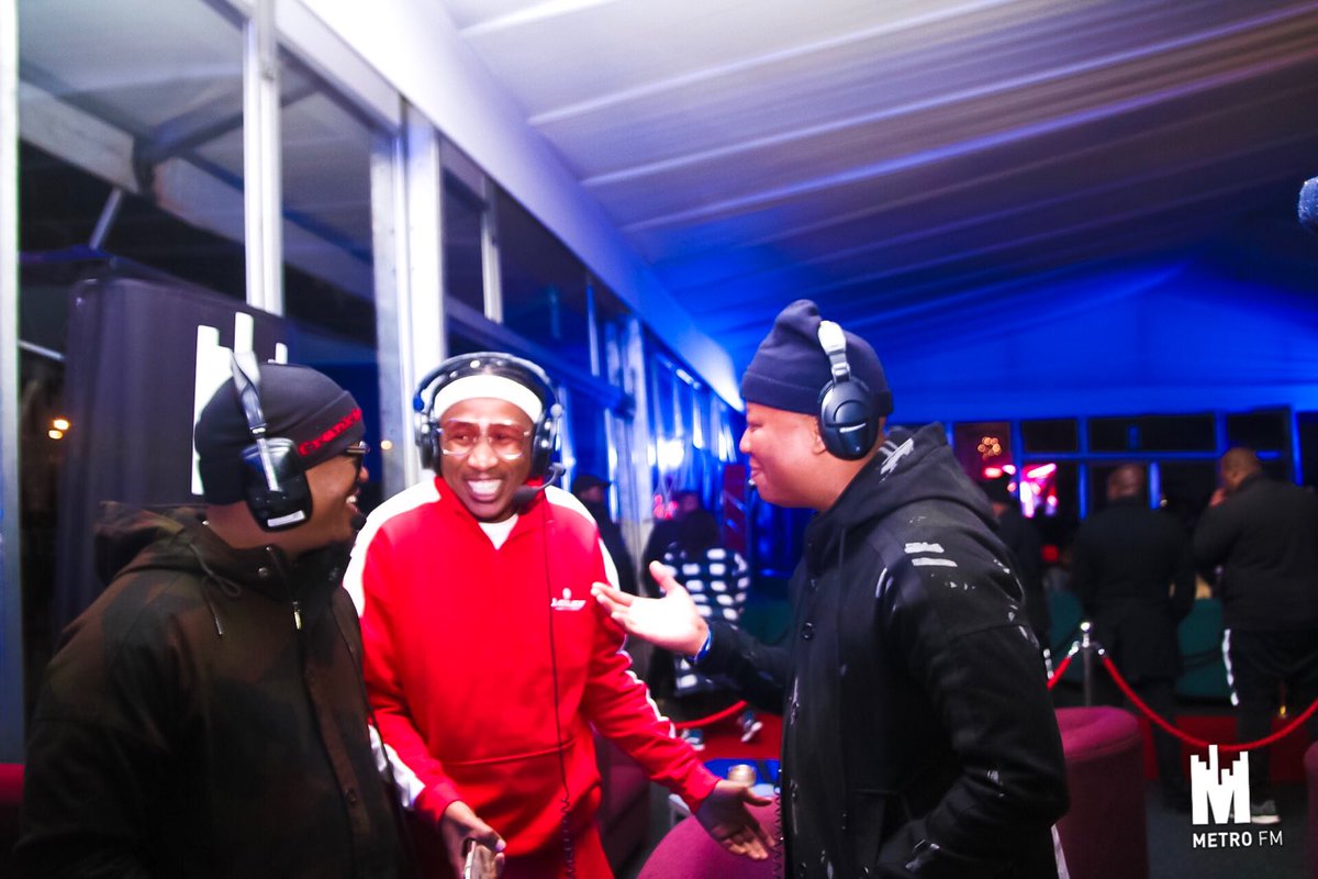 METROFMSA's tweet image. When G.O.A.Ts get together 
#SpringJumpOffCookout